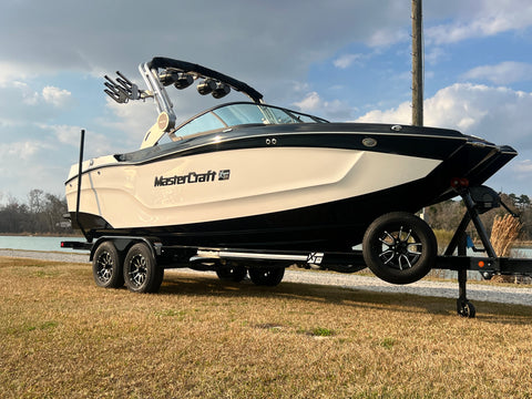 2026 MasterCraft XT22